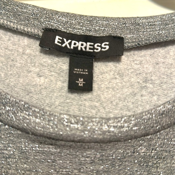 EXPRESS - Picture 2 of 9